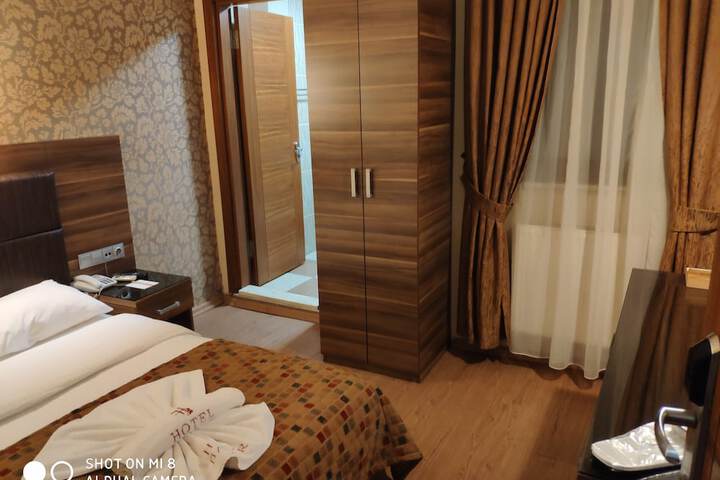 Room 14 of 46