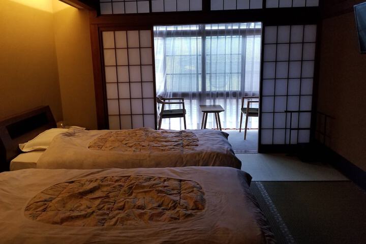 Room 10 of 45