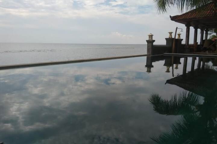 Pool 35 of 52