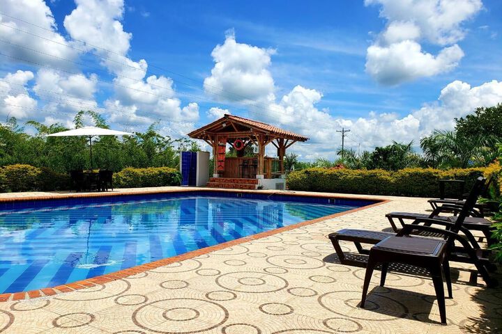 Pool 5 of 6