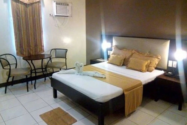 Room 3 of 11