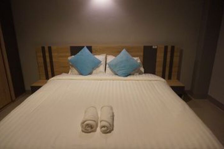 Room 9 of 40