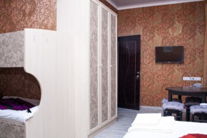 Room 13 of 24