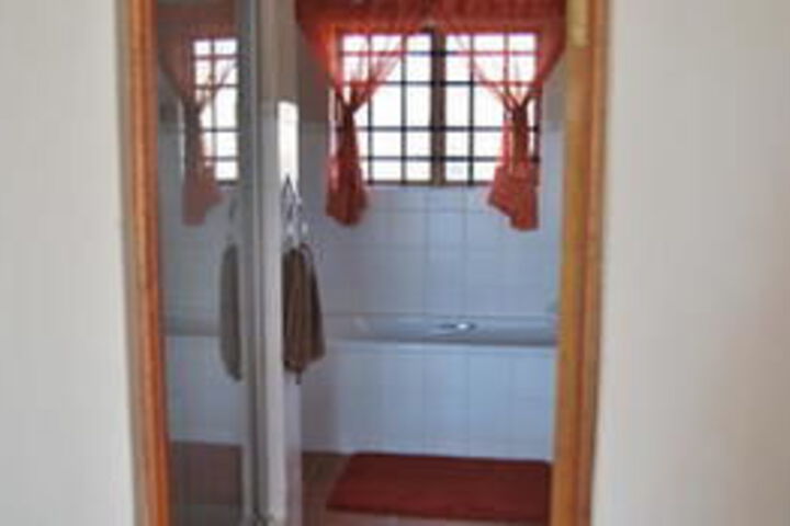 Room 2 of 7