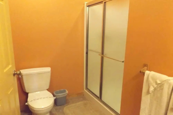 Room 9 of 25