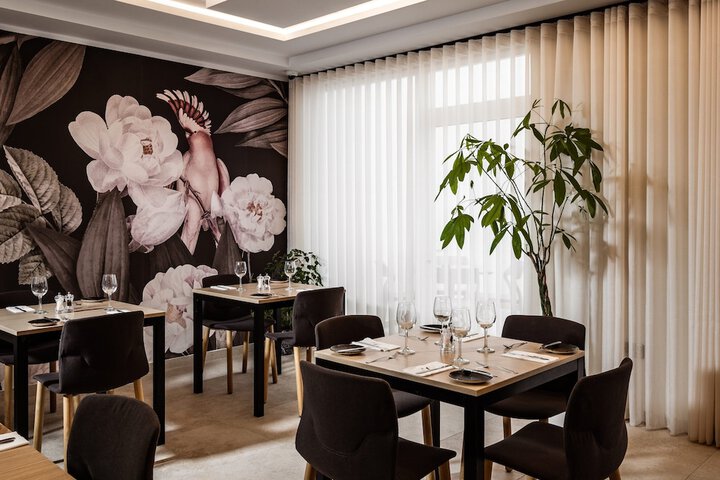 Dining 103 of 117