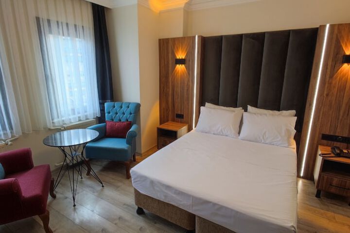 Room 16 of 51