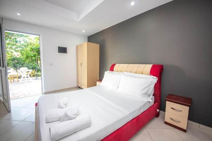 Room 9 of 74