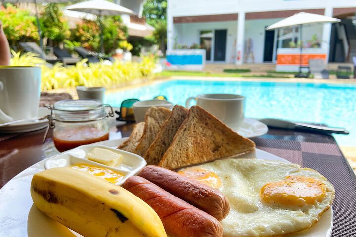 Breakfast/Coffee Service 103 of 120