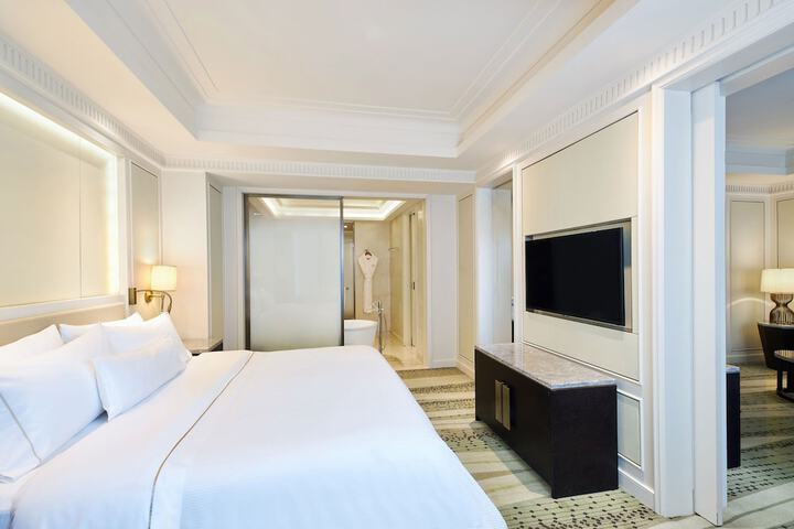 Room 29 of 90