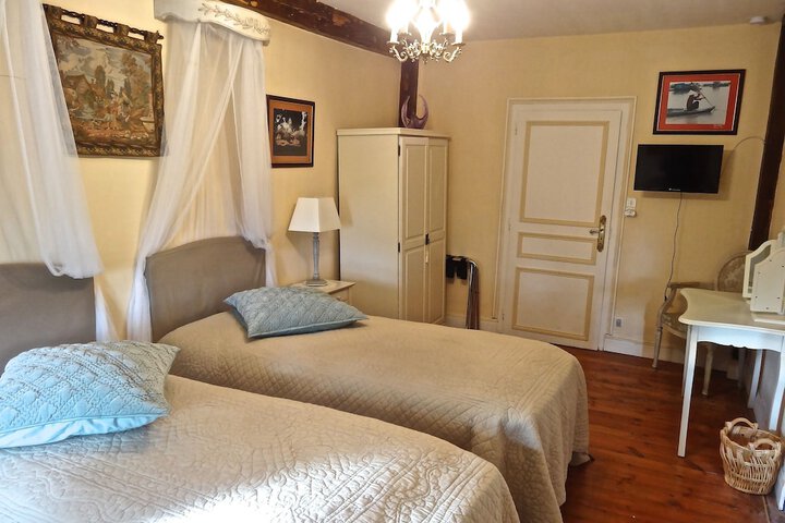 Room 7 of 125
