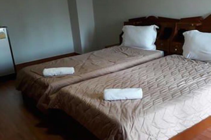 Room 11 of 26