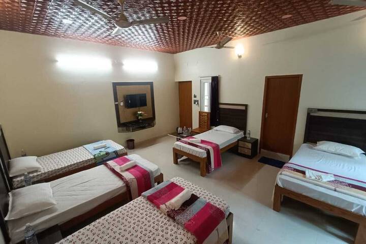 Room 15 of 84