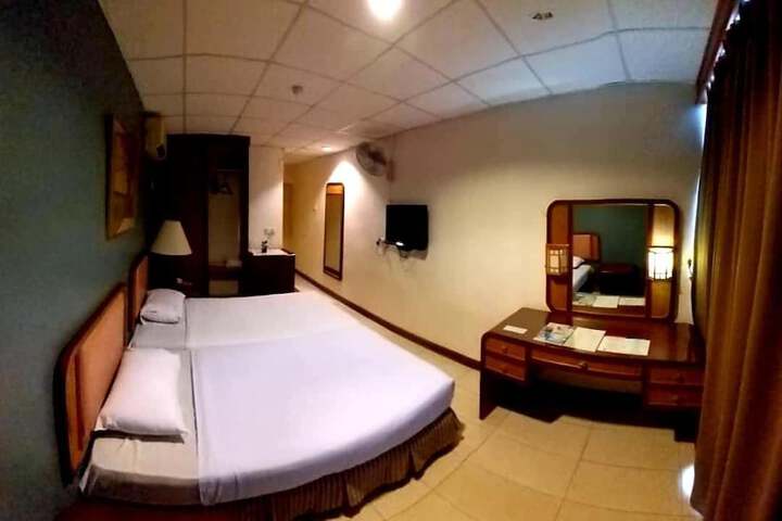 Room 27 of 50