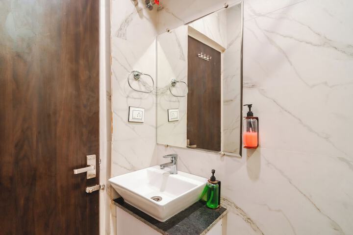 Room 42 of 51