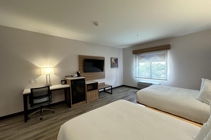 Room 10 of 69