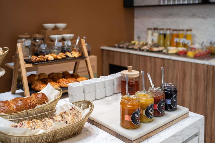 Breakfast/Coffee Service 49 of 78