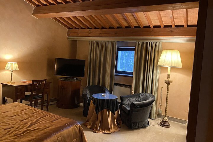 Room 25 of 68