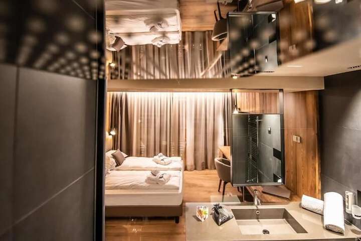Room 9 of 51