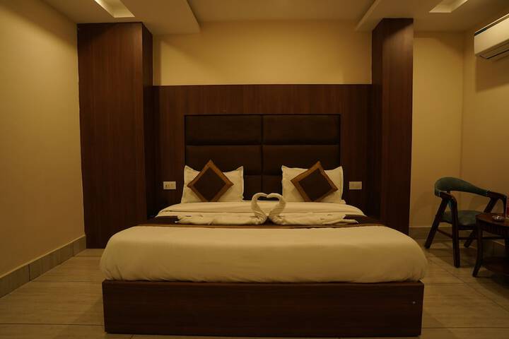 Room 15 of 35