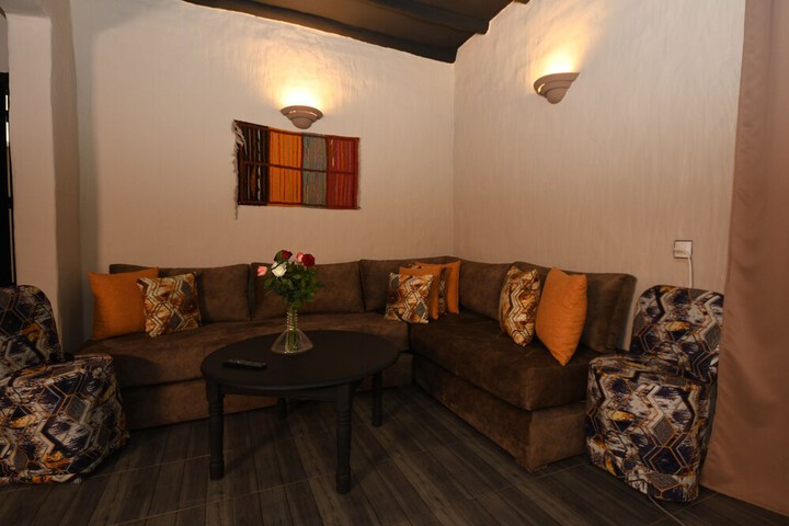 Room 13 of 38