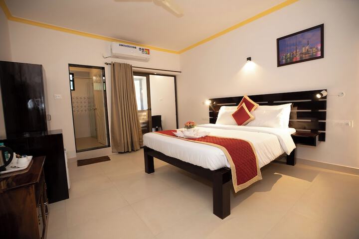 Room 5 of 76