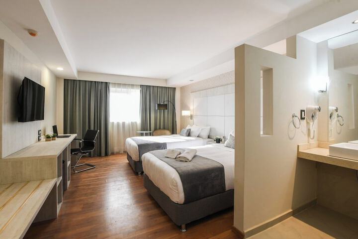 Room 9 of 19