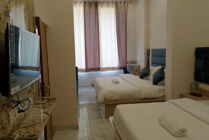 Room 4 of 22