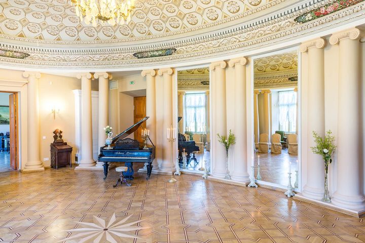 Ballroom/Hall 78 of 80