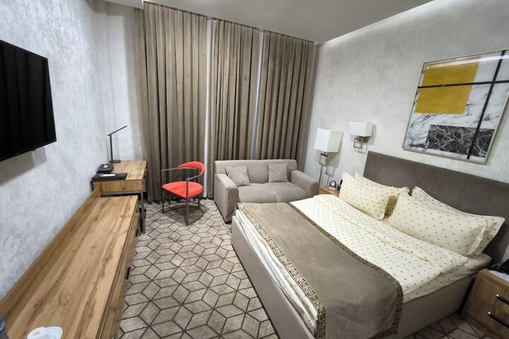 Room 12 of 31