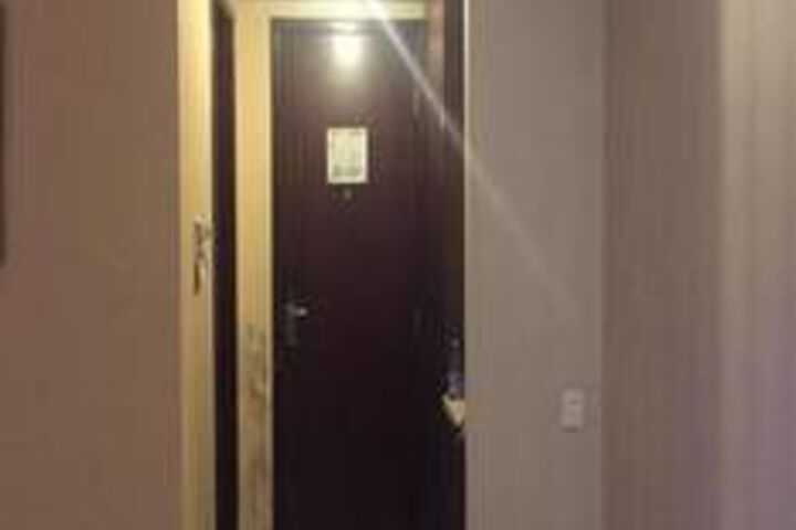 Room 38 of 73
