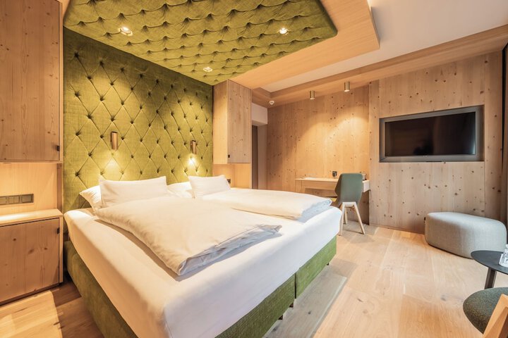Room 13 of 84