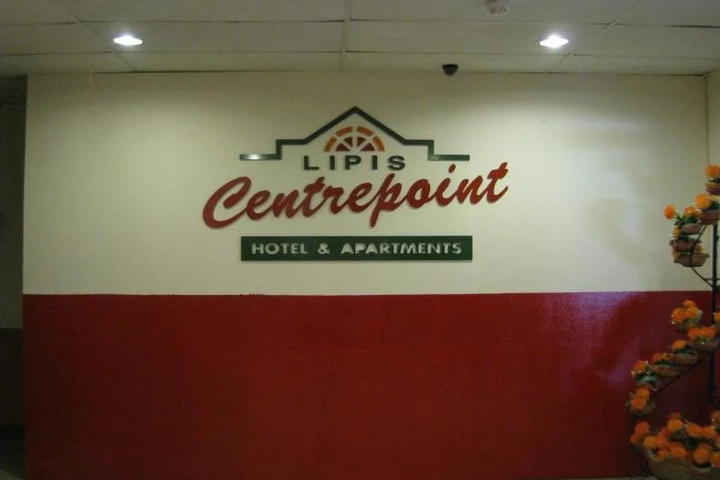 Room 10 of 13