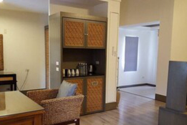 Room 63 of 80
