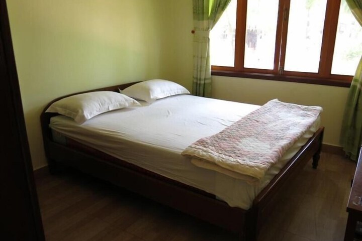 Room 11 of 29