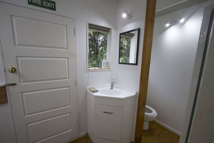 Room 15 of 27