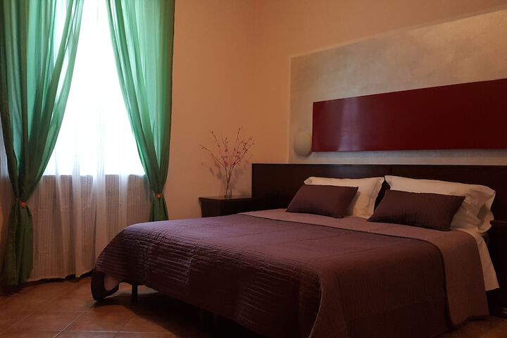 Room 5 of 35