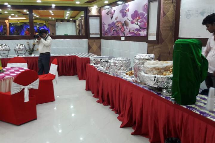 Ballroom/Hall 65 of 77