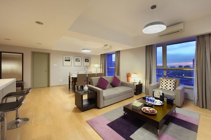 Room 11 of 44