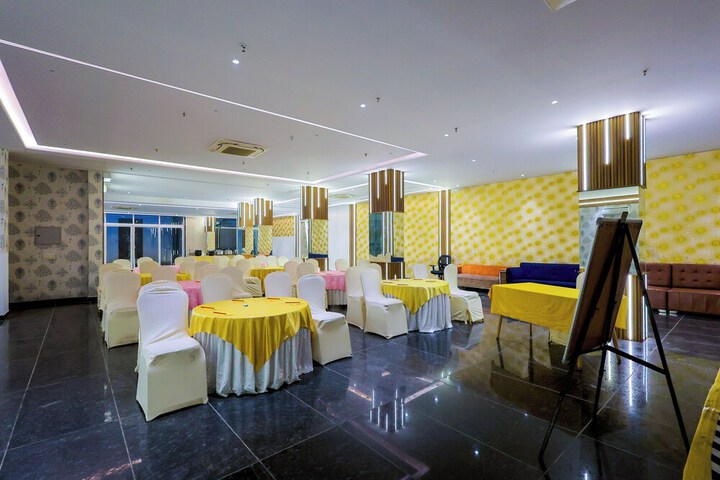 Ballroom/Hall 54 of 56