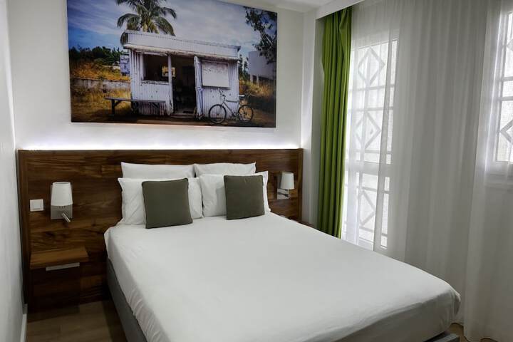 Room 3 of 38