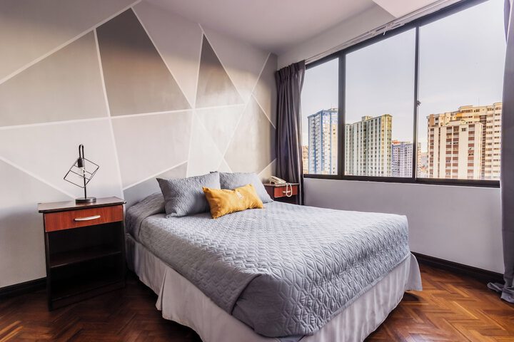 Room 8 of 36