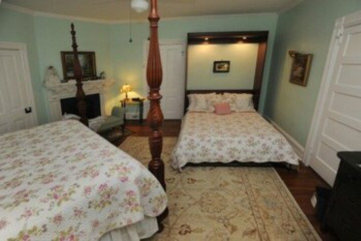 Room 17 of 43