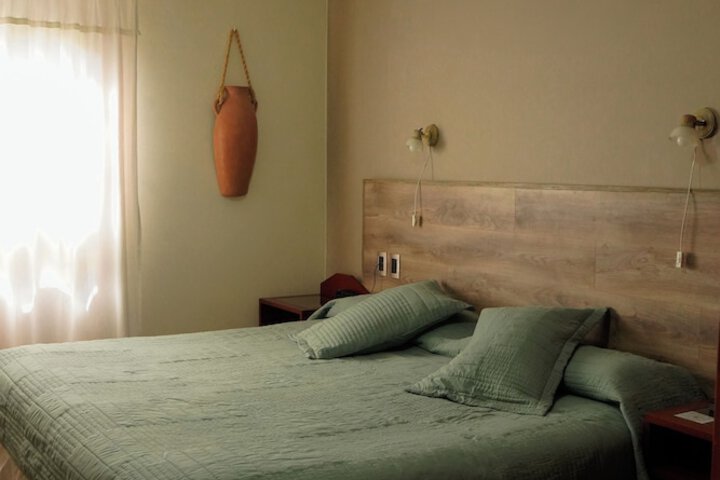 Room 6 of 54