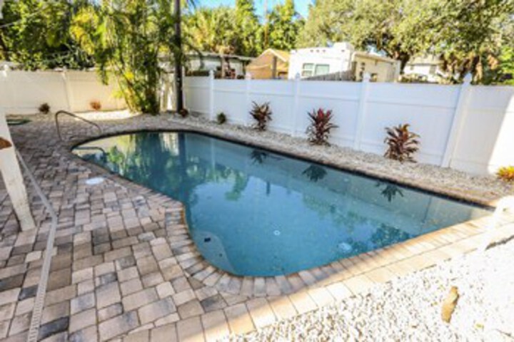 Pool 14 of 26