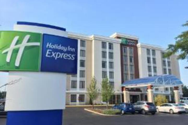 Exterior of Jameson Inn