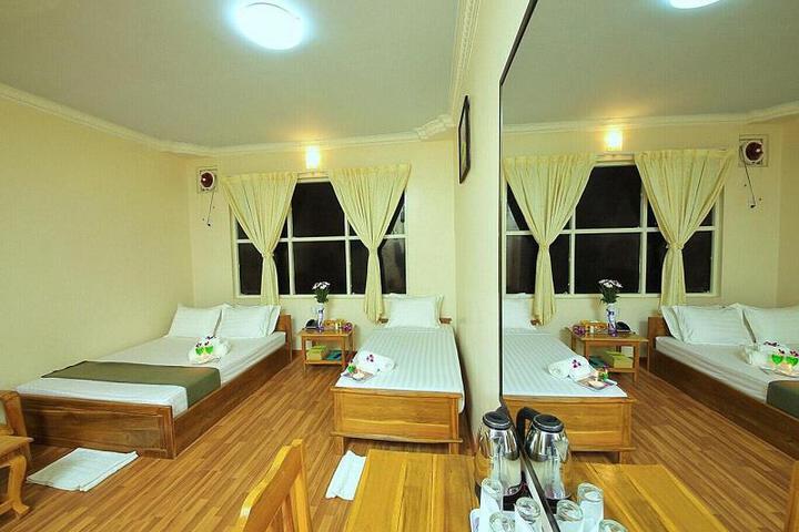 Room 1 of 6
