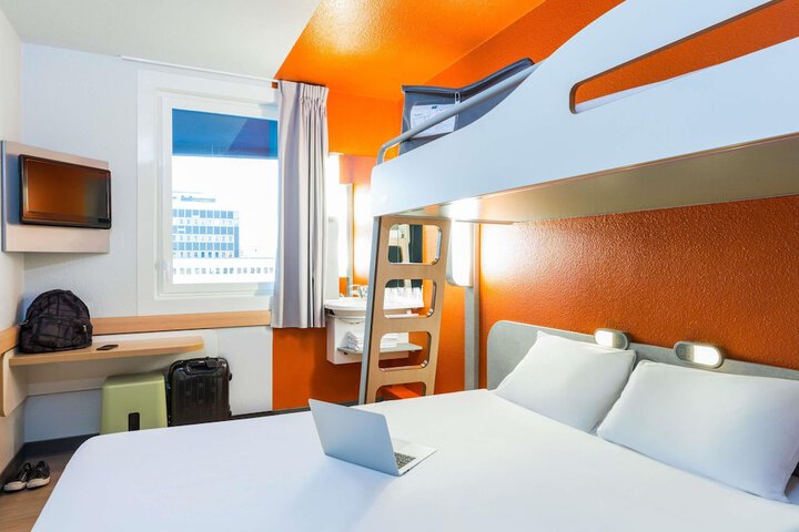 Room 19 of 51