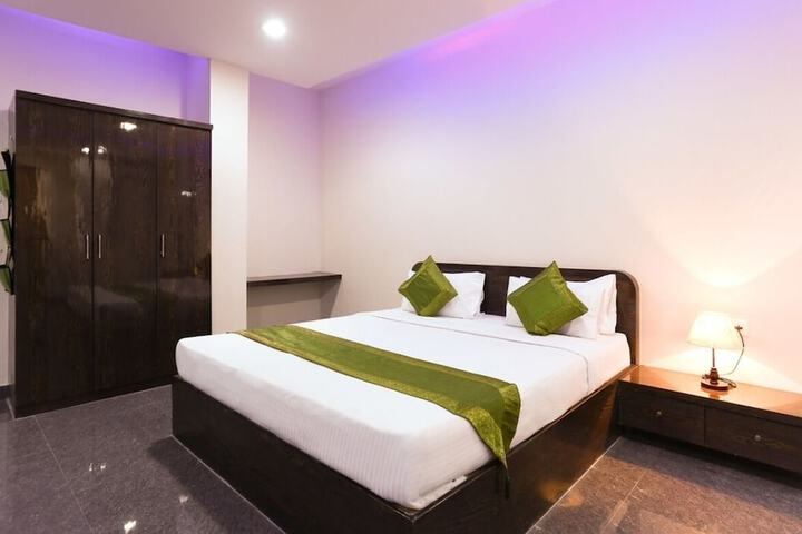 Room 7 of 20