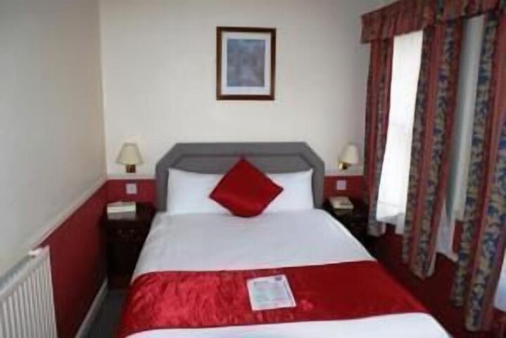 Room 6 of 49